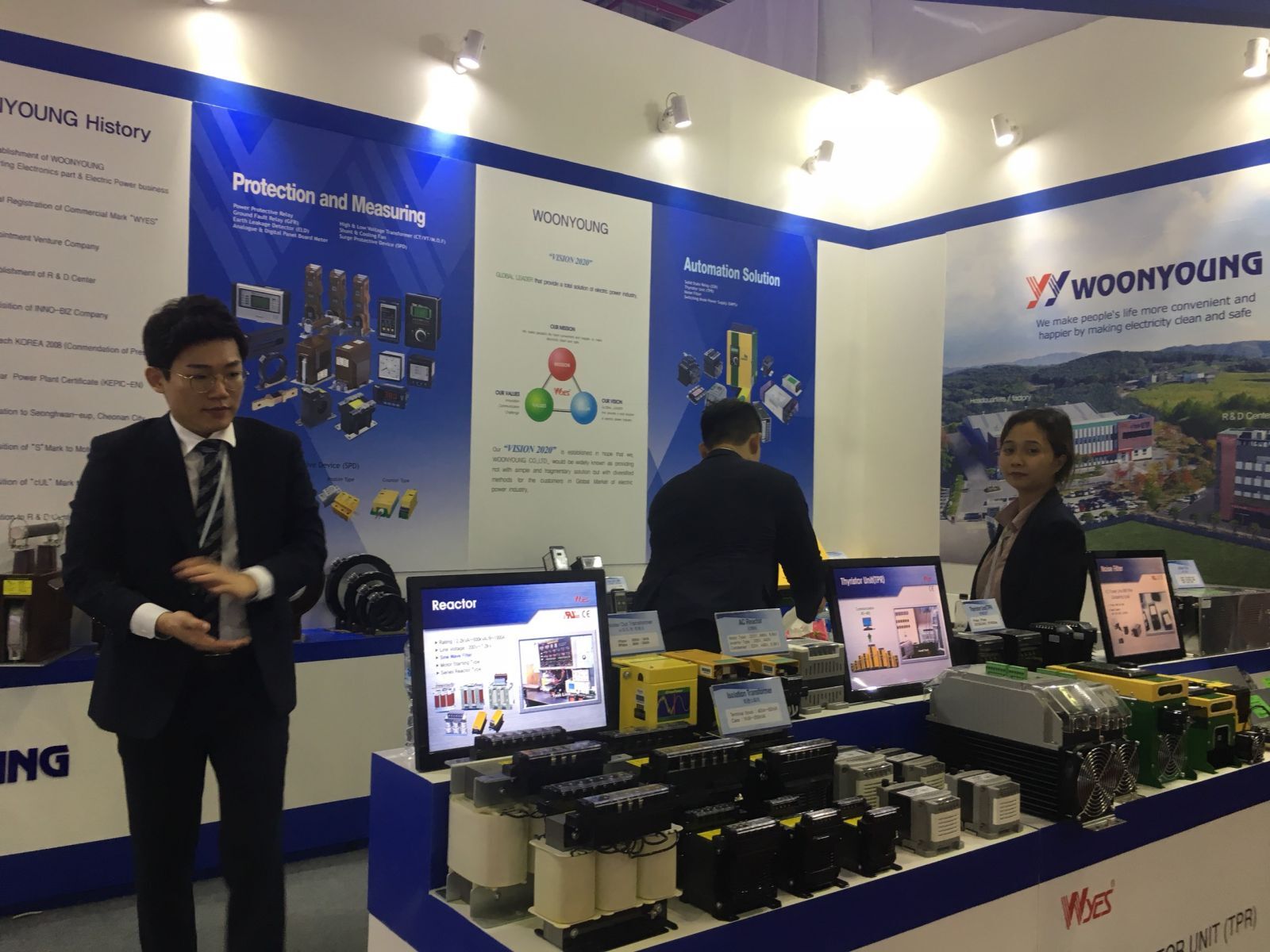 Gian hàng doanh nghiệp WoonYoung - Hàn Quốc tại triển lãm