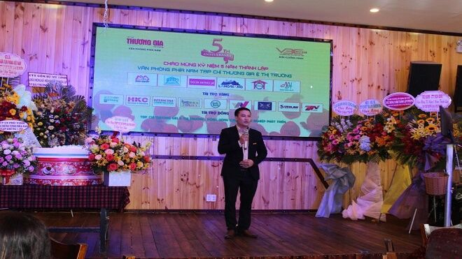 Nhà báo Quang Sáng trưởng đại diện Văn phòng đại diện phía nam của tạp chí TG&TT phát biểu tại lễ kỷ niệm