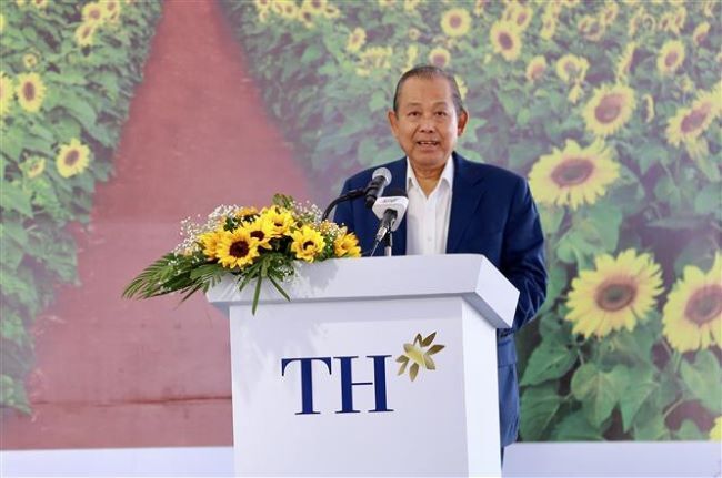 Tập đoàn TH khởi công Dự án chăn nuôi bò sữa lớn nhất Đồng bằng sông Cửu Long