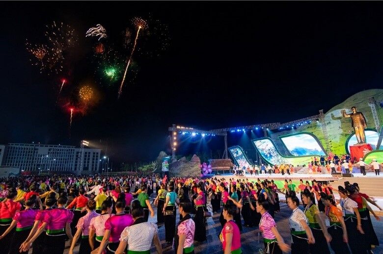 VÒNG XÒE DÂN TỘC THÁI – BẢN SẮC ĐỊA PHƯƠNG SƠN LA