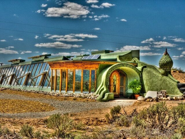 Một ngôi nhà sinh thái Earthship