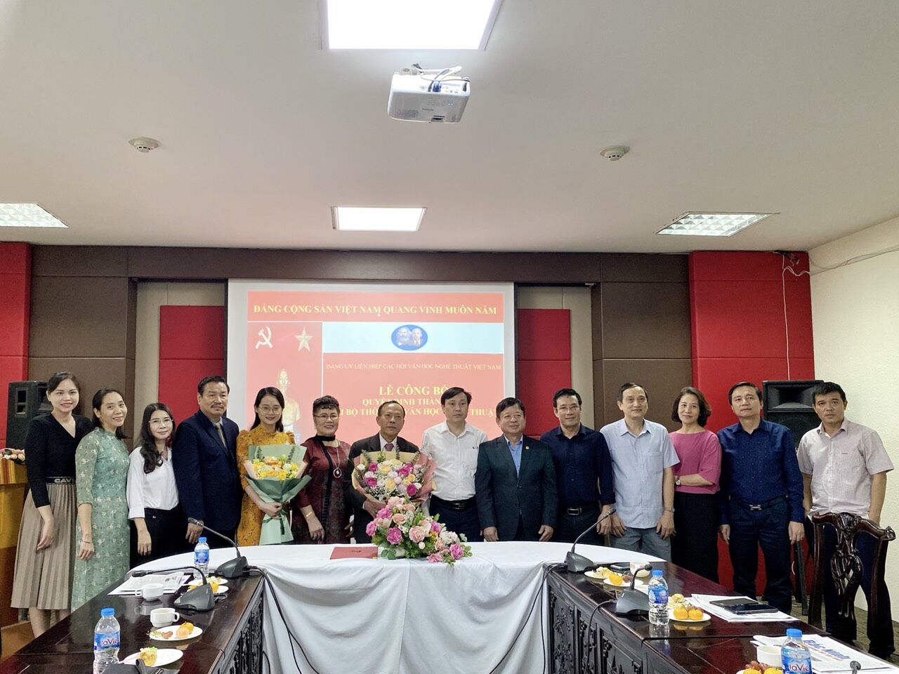 Lễ công bố Quyết định thành lập Chi bộ Thời báo Văn học nghệ thuật - 10