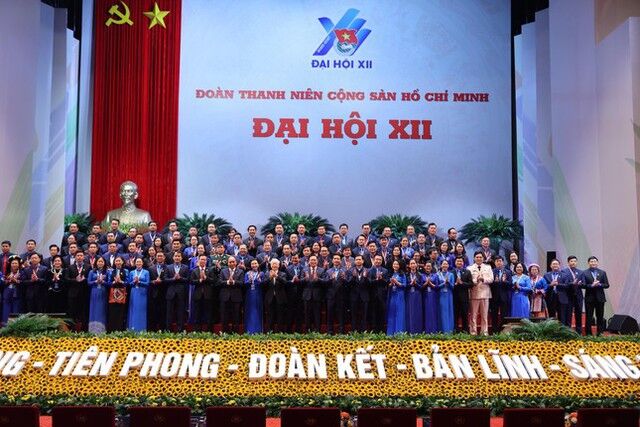 Tổng Bí thư Nguyễn Phú Trọng gửi gắm niềm tin tuyệt đối tới thế hệ thanh niên - Lực lượng tiên phong xây dựng đất nước phồn vinh, hạnh phúc - Ảnh 3. Tổng Bí thư Nguyễn Phú Trọng gửi gắm niềm tin tuyệt đối tới thế hệ thanh niên - Lực lượng tiên phong xây dựng đất nước phồn vinh, hạnh phúc - Ảnh 3.
