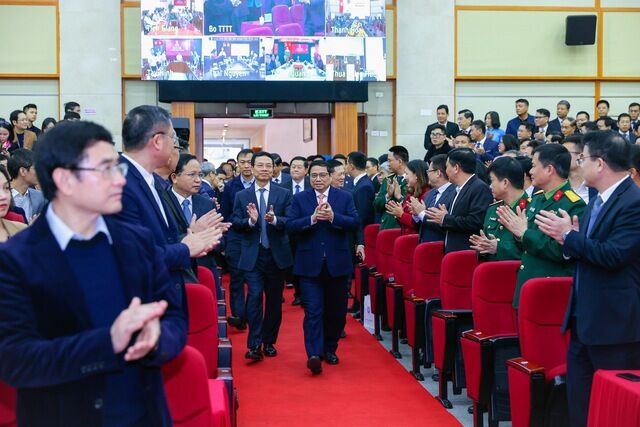 Thủ tướng: Truyền thông phải đi đầu, tạo động lực, truyền cảm hứng cho phát triển và đổi mới sáng tạo - Ảnh 1. Thủ tướng: Truyền thông phải đi đầu, tạo động lực, truyền cảm hứng cho phát triển và đổi mới sáng tạo - Ảnh 1.