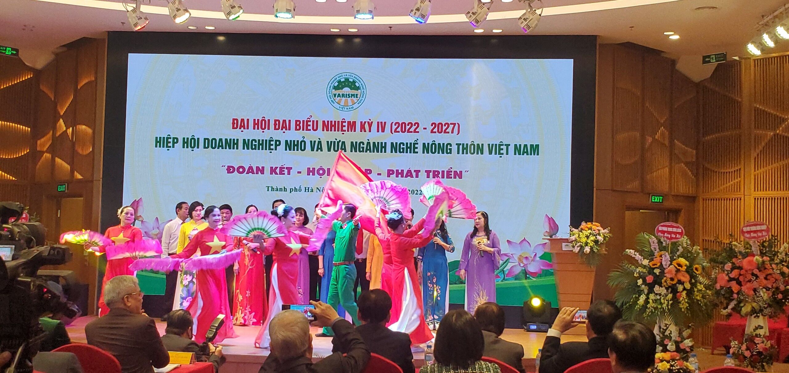 z3988546450828_04ae35c632e59253c857dc106d1af6cf