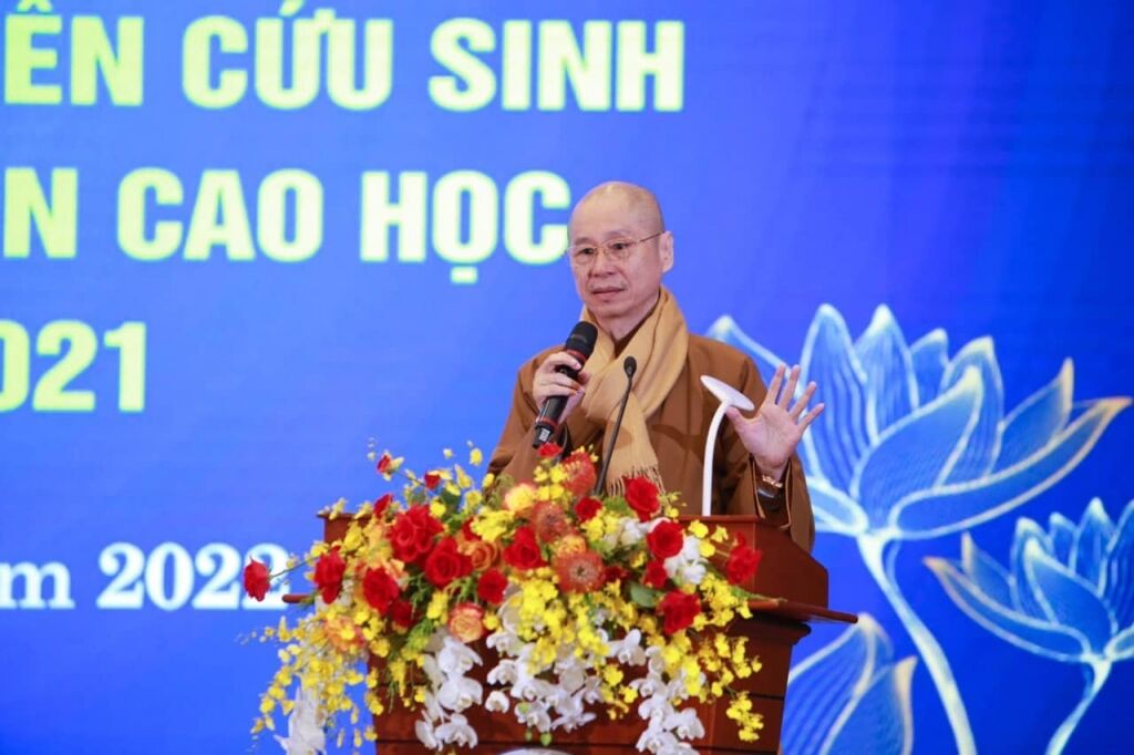 Thượng tọa Thích Chân Quang được trao bằng Tiến sĩ ngành Luật