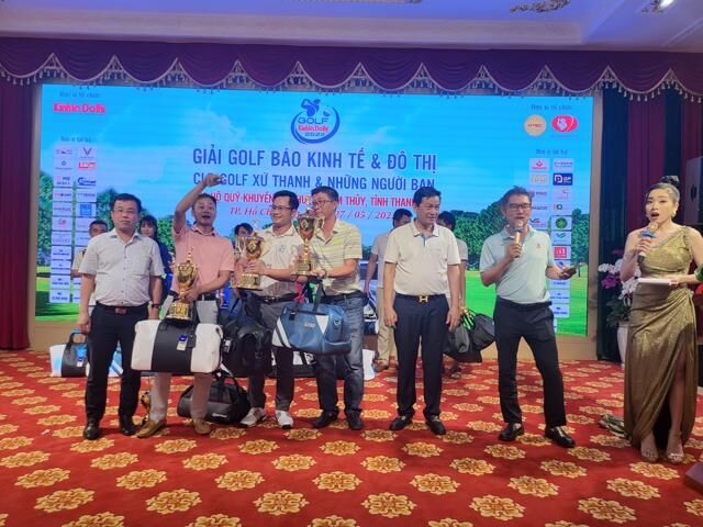 Giải Golf báo Kinh tế & Đô thị năm 2022 đã thành công tốt đẹp