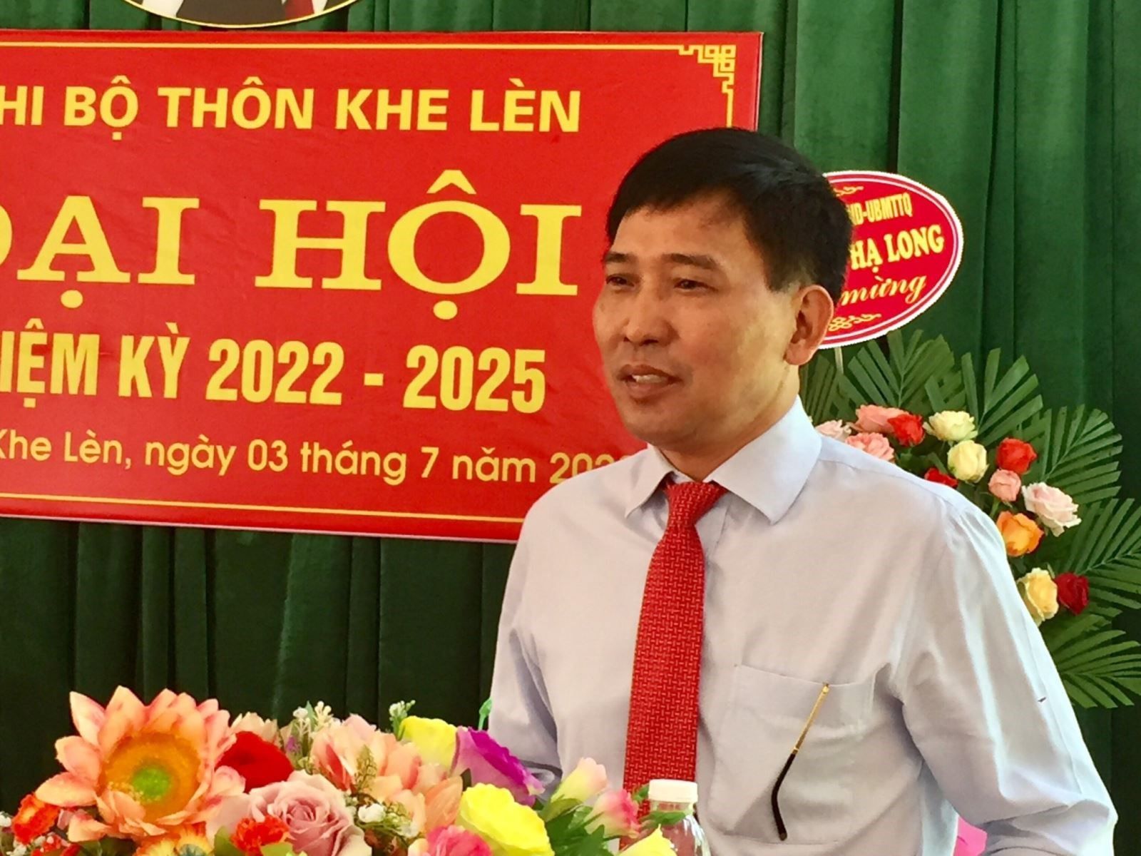 Đồng chí Nguyễn Tiến Dũng, Phó Bí thư Thành ủy, Chủ tịch UBND thành phố Hạ Long phát biểu tại đại hội.