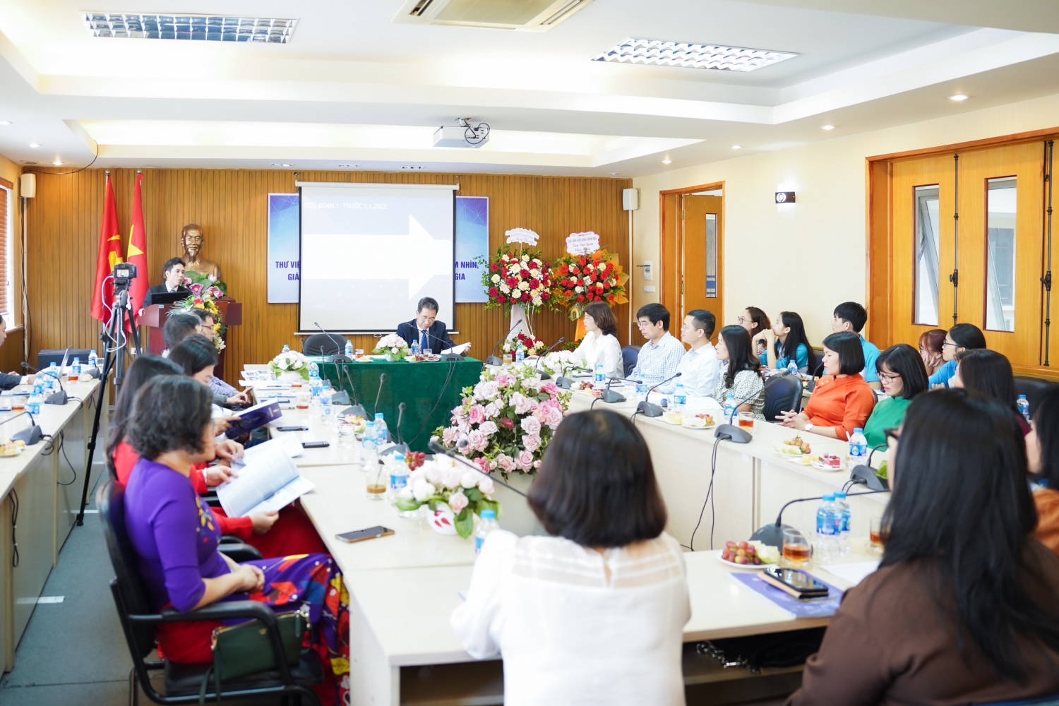 Toàn cảnh Hội nghị.