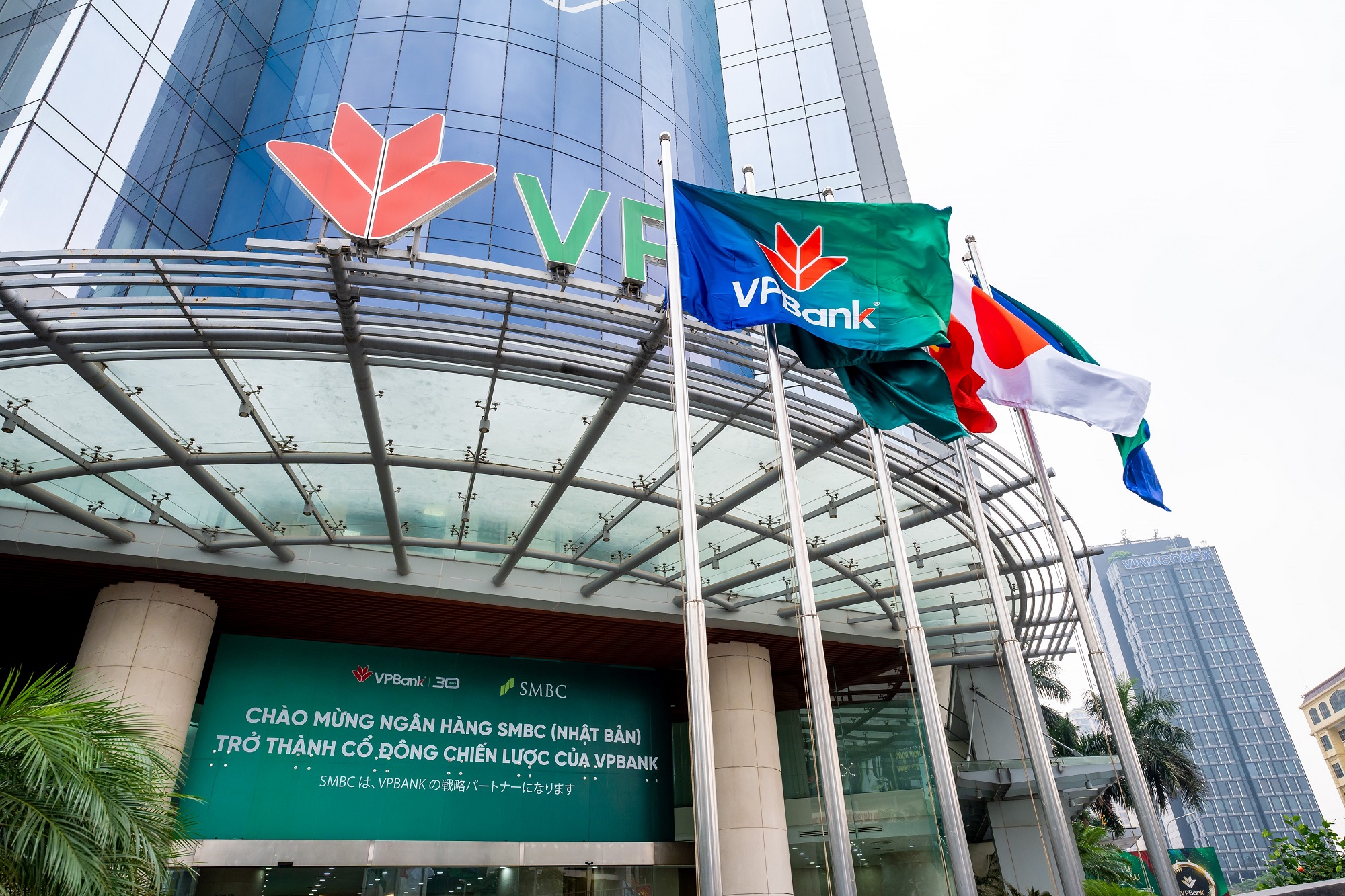 VPBank đứng đầu danh sách các doanh nghiệp đóng thuế nhiều nhất năm 2022