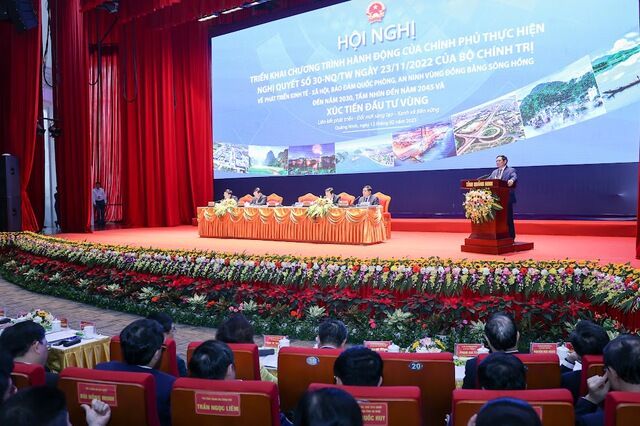 Vùng Đồng bằng sông Hồng phải dẫn dắt quá trình cơ cấu lại nền kinh tế và chuyển đổi mô hình tăng trưởng của cả nước - Ảnh 2. Vùng Đồng bằng sông Hồng phải dẫn dắt quá trình cơ cấu lại nền kinh tế và chuyển đổi mô hình tăng trưởng của cả nước - Ảnh 2.