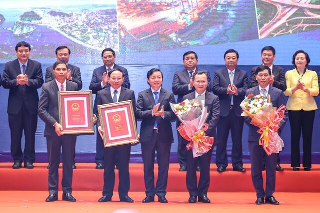 Vùng Đồng bằng sông Hồng phải dẫn dắt quá trình cơ cấu lại nền kinh tế và chuyển đổi mô hình tăng trưởng của cả nước - Ảnh 6. Vùng Đồng bằng sông Hồng phải dẫn dắt quá trình cơ cấu lại nền kinh tế và chuyển đổi mô hình tăng trưởng của cả nước - Ảnh 6.