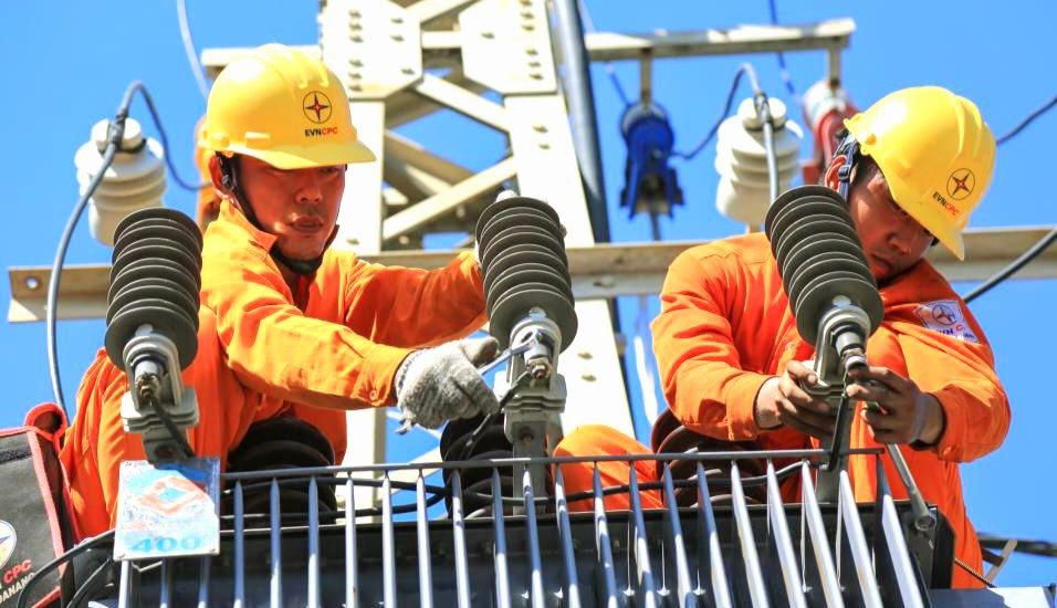 Hoàn thiện và phát huy mô hình cơ quan đại diện chủ sở hữu nhà nước và phần vốn nhà nước đầu tư tại doanh nghiệp