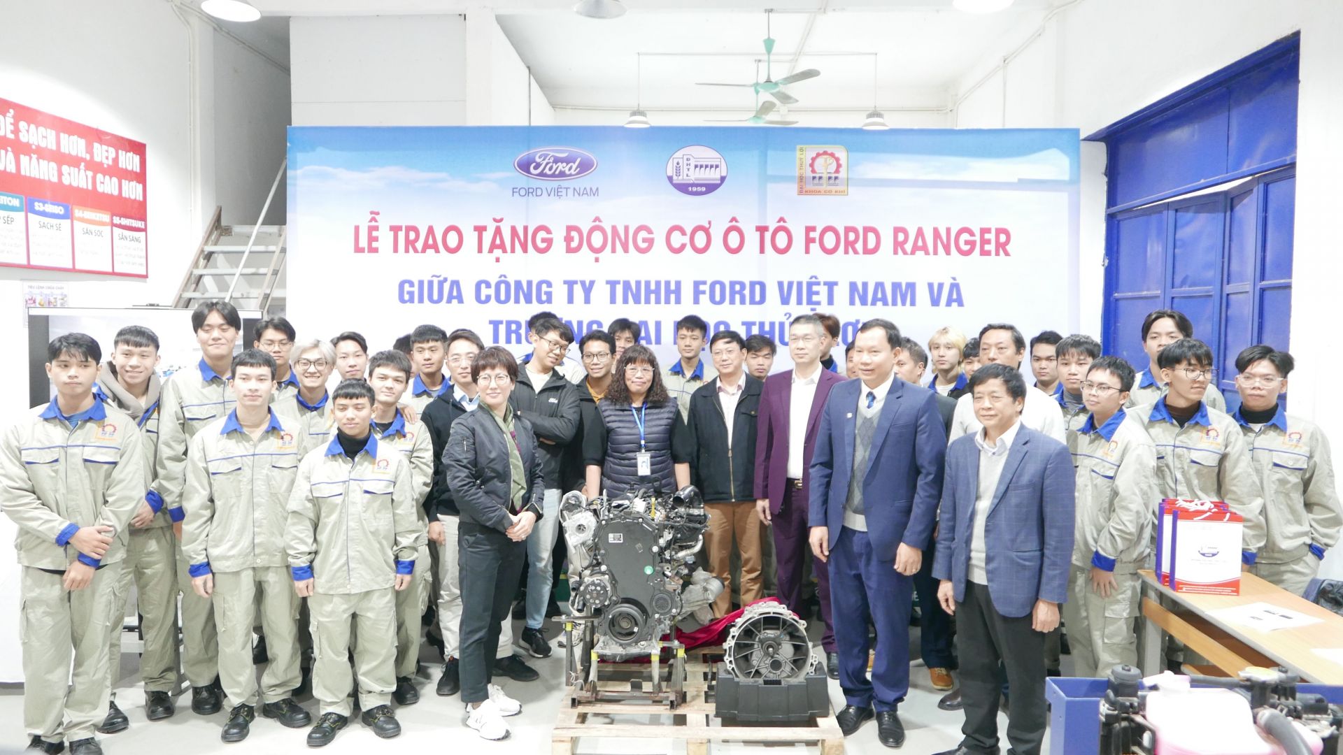 trao tặng