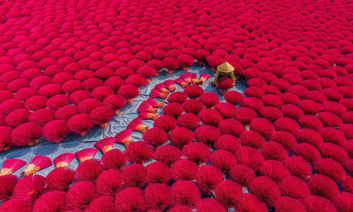 Rực rỡ làng hương Quảng Phú Cầu