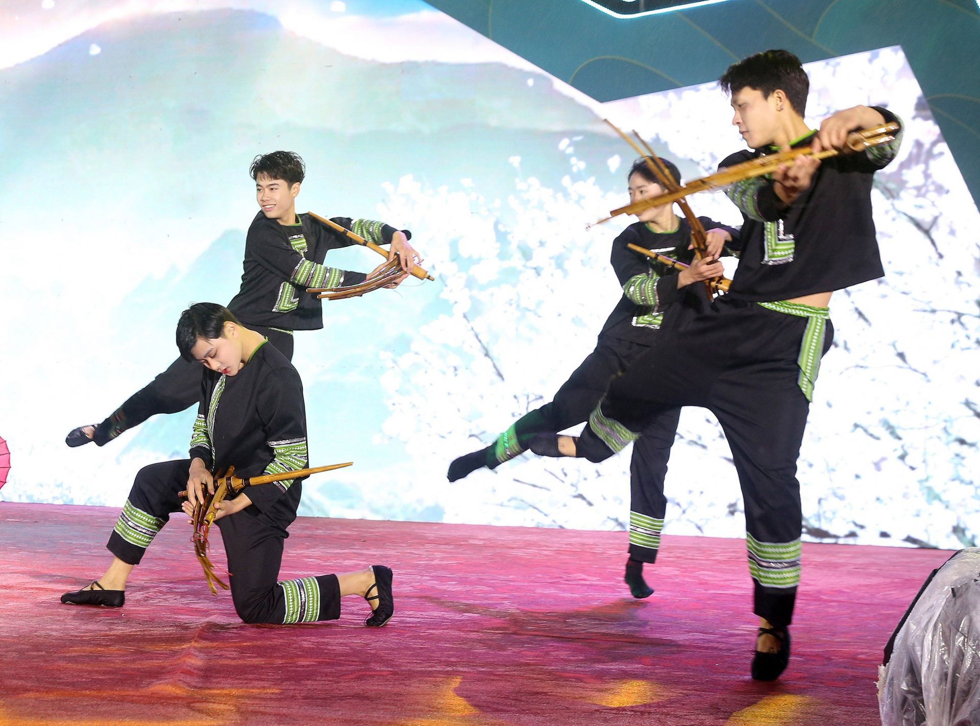 v--nghe