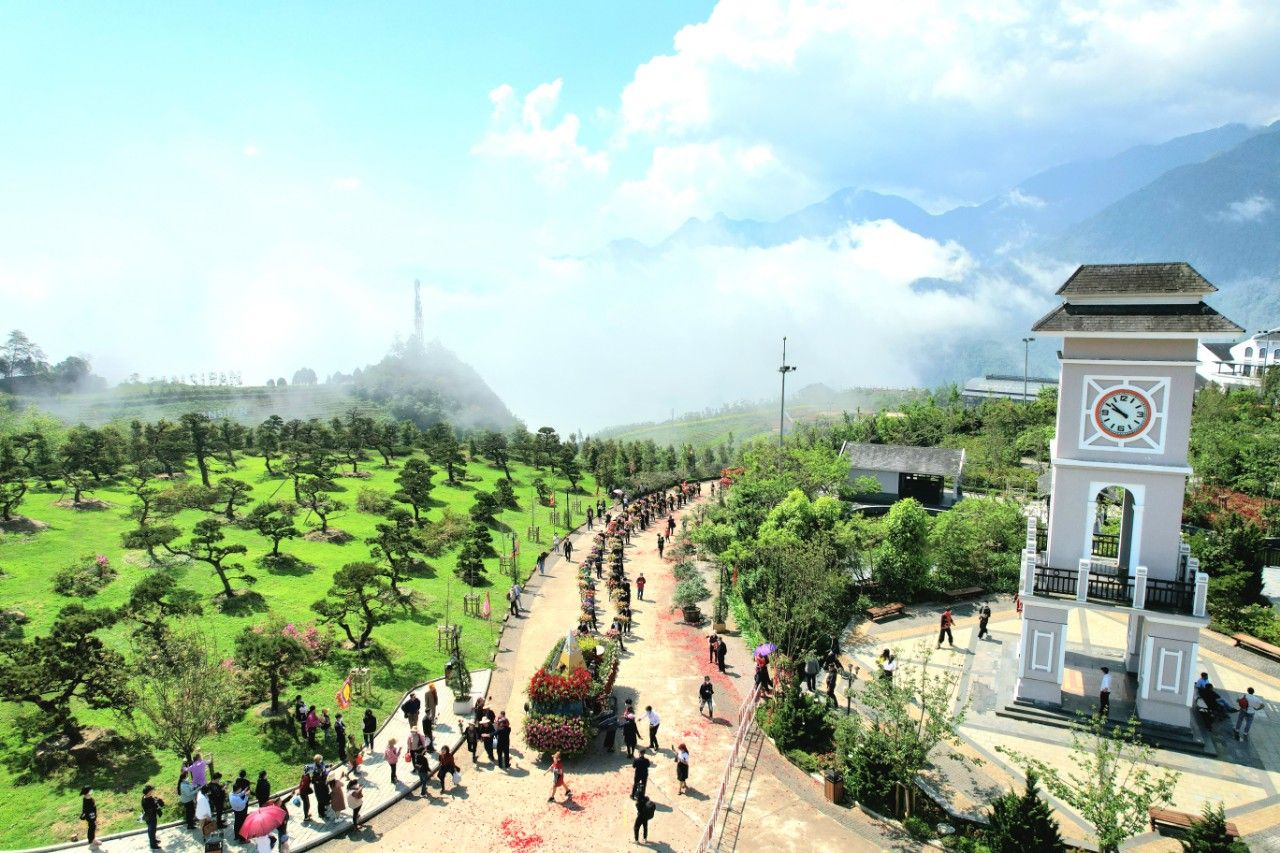 le-hoi-h-hong