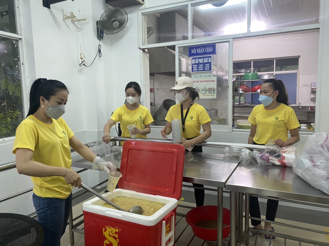 Sen Tài Thu giao mầm hạnh phúc