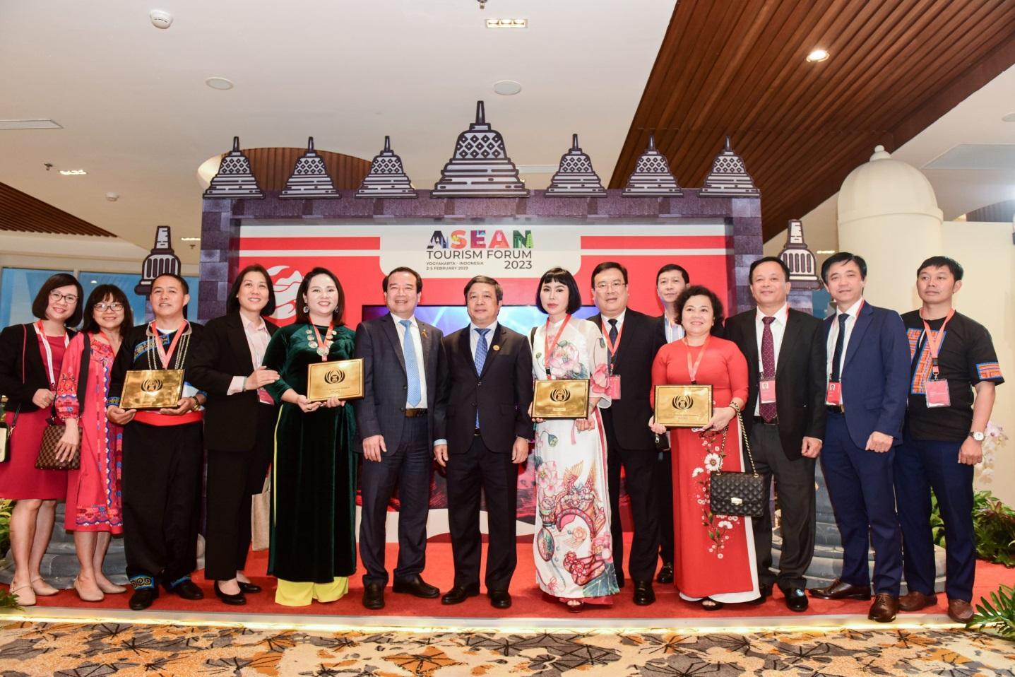 Sen Tài Thu “Phụ nữ hiện đại, không ngại làm đẹp”3