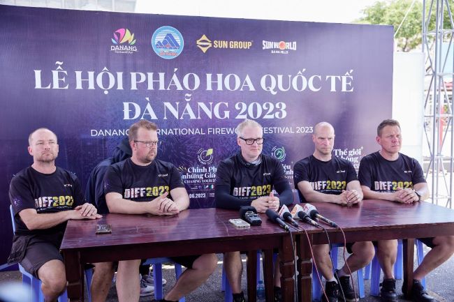he-lo-chuong-trinh-nghe-thuat-dac-biet-hap-dan-dem-khai-mac-le-hoi-phao-hoa-quoc-te-da-nang--diff-2023_64775c41e1693.jpg