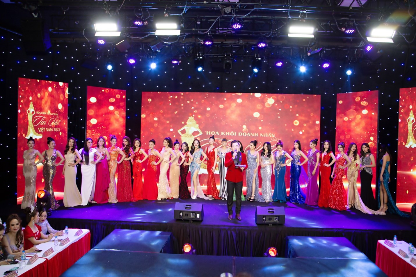 dan-my-nhan-viet-hoi-tu-tai-cuoc-thi-hoa-khoi-doanh-nhan-tai-sac-viet-nam-nam-2023_64785fa62613f.jpg
