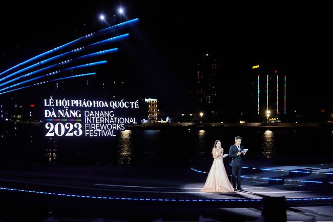 dem-thu-hai-diff-2023-phap-va-canada-da-san-sang-thap-sang-dem-da-nang_6483f1c371e40.jpg