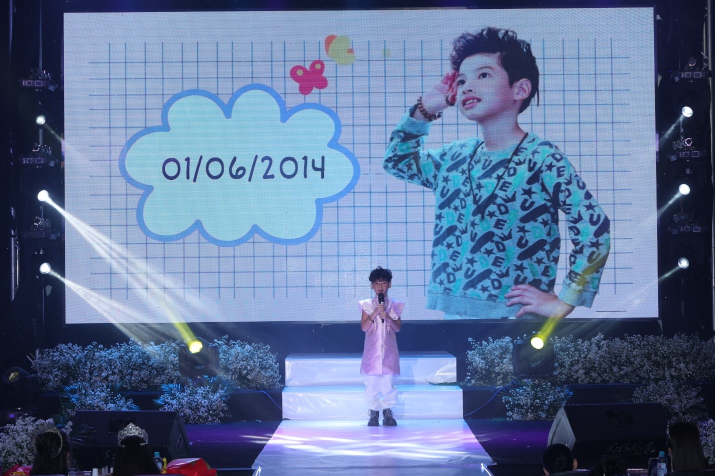 dem-trinh-dien-fashion-show-super-model-kids-2023-khep-lai-thanh-cong-day-ruc-ro_64883bb073294.jpg