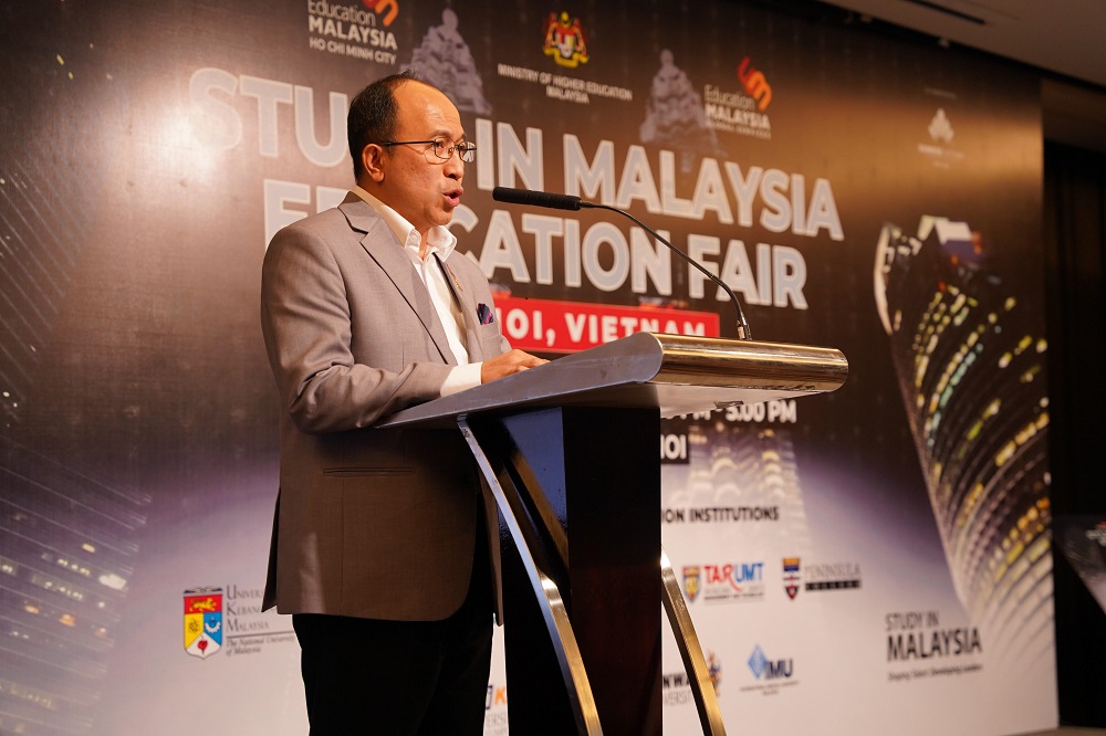 Ông Novie Bin Tajuddin - CEO EMGS phát biểu tại sự kiện