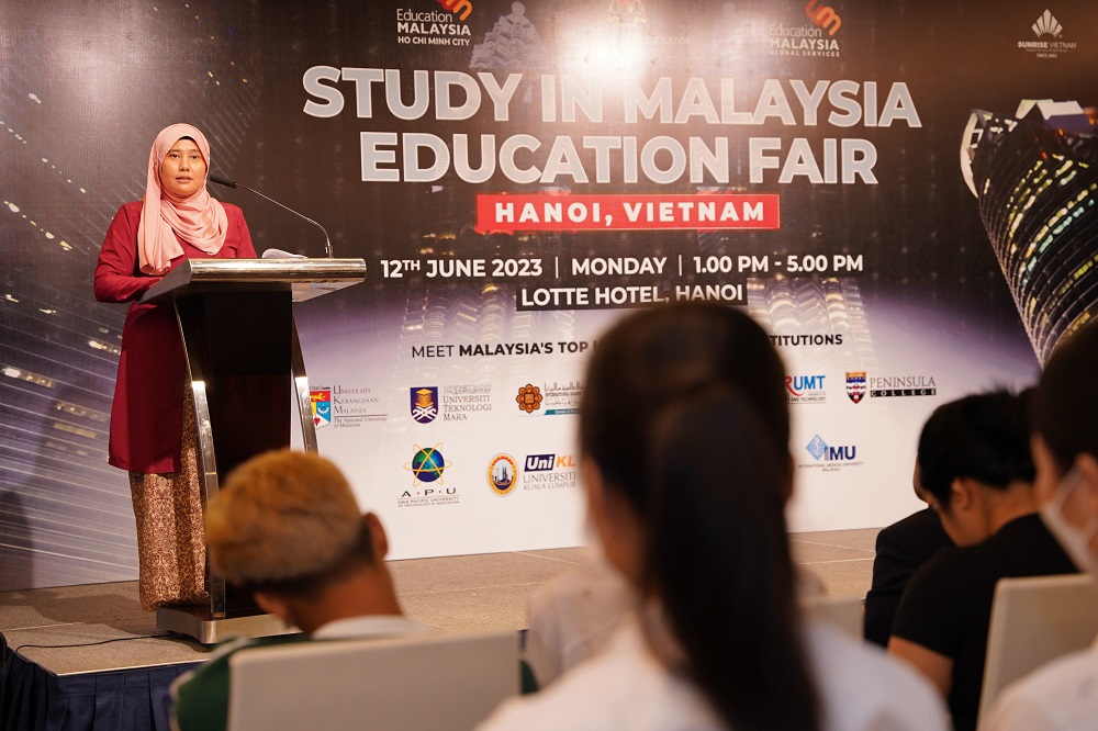 Bà Aida Safura Niza Othman - Phó Đại sứ Malaysia tại Việt Nam
