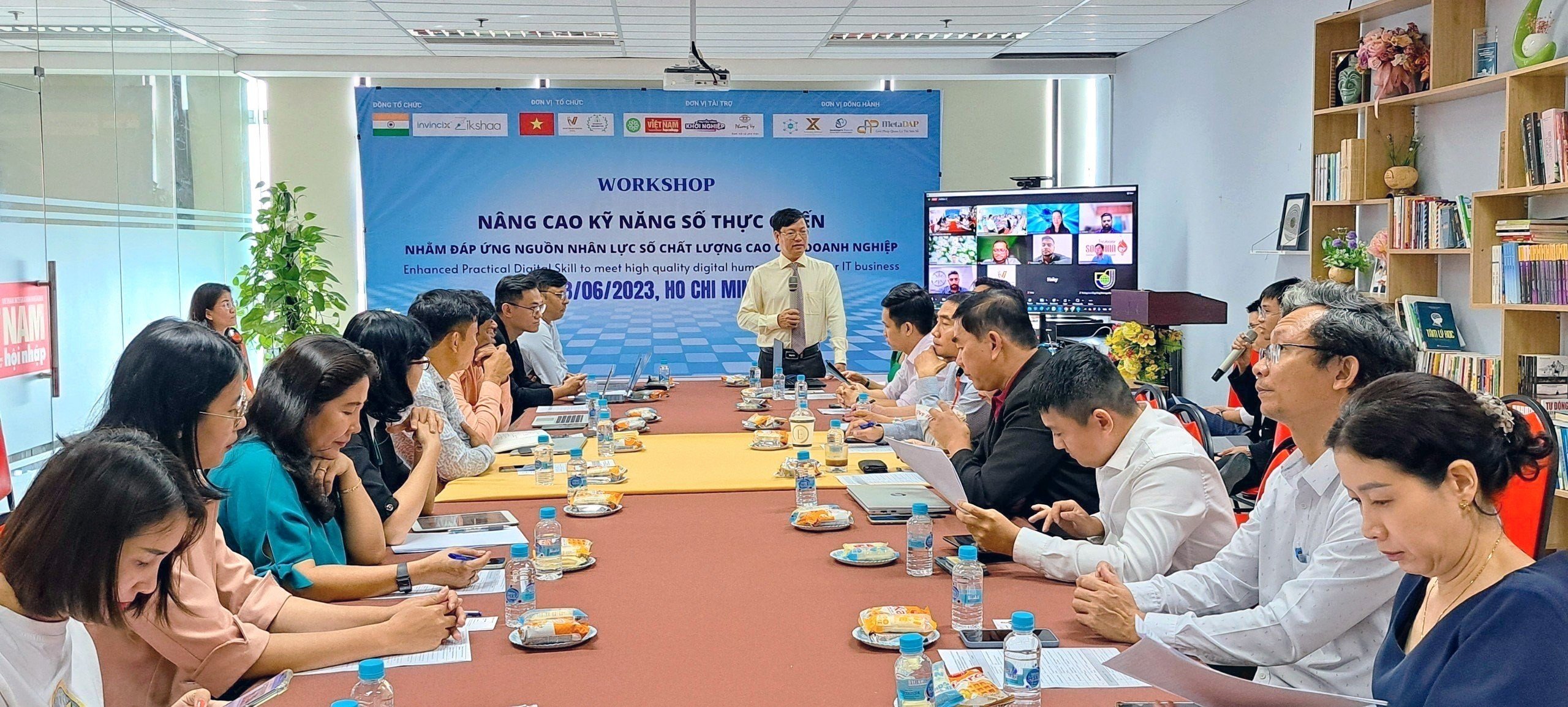 1. TS. Trần Quý – Viện trưởng – Viện Phát Triển Kinh Tế Số Việt Nam phát biểu khai mạc hội thảo