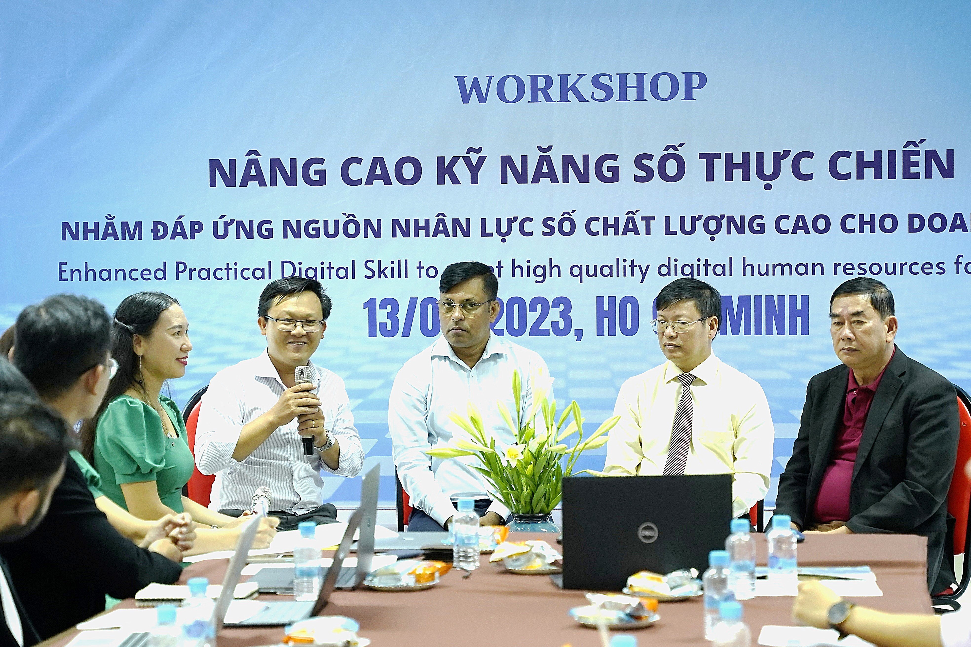 Quang cảnh buổi hội thảo Kỹ năng số