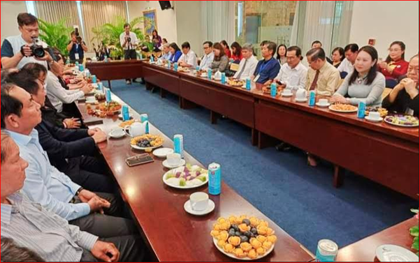 Quang cảnh buổi gặp mặt, giao lưu do Câu lạc bộ Doanh nhân Bến Tre tại TP.Hồ Chí Minh tổ chức