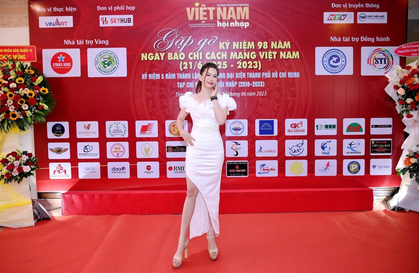 Hoa Khôi - Doanh nhân Lê Thu Hà trong sự kiện