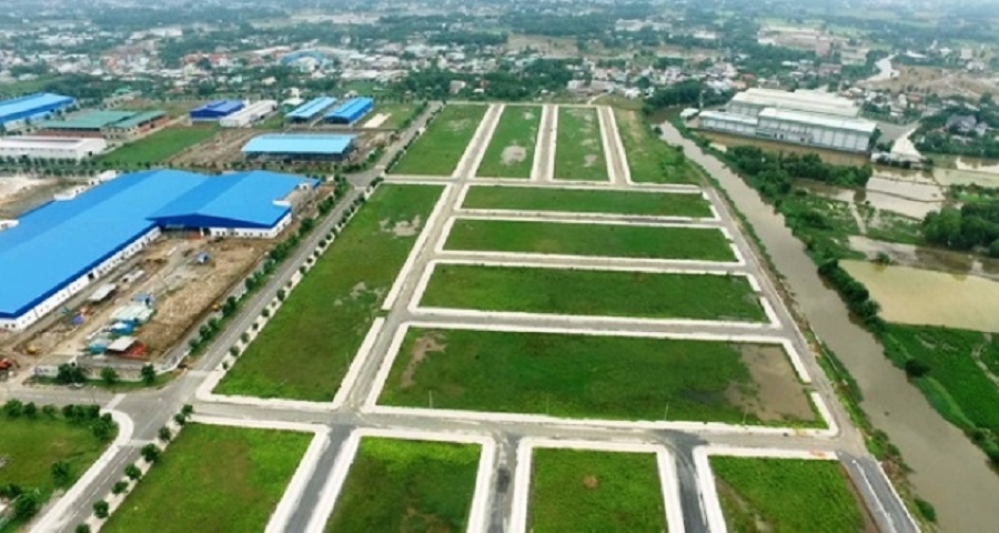 Cho phép UBND tỉnh quyết định phân lô bán nền