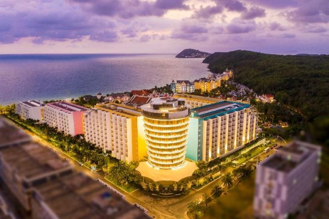 huong-tron-nhung-gi-hap-dan-va-moi-nhat-tai-phu-quoc-voi-combo-2s-cua-sun-group_64b7abc7bc607.jpg