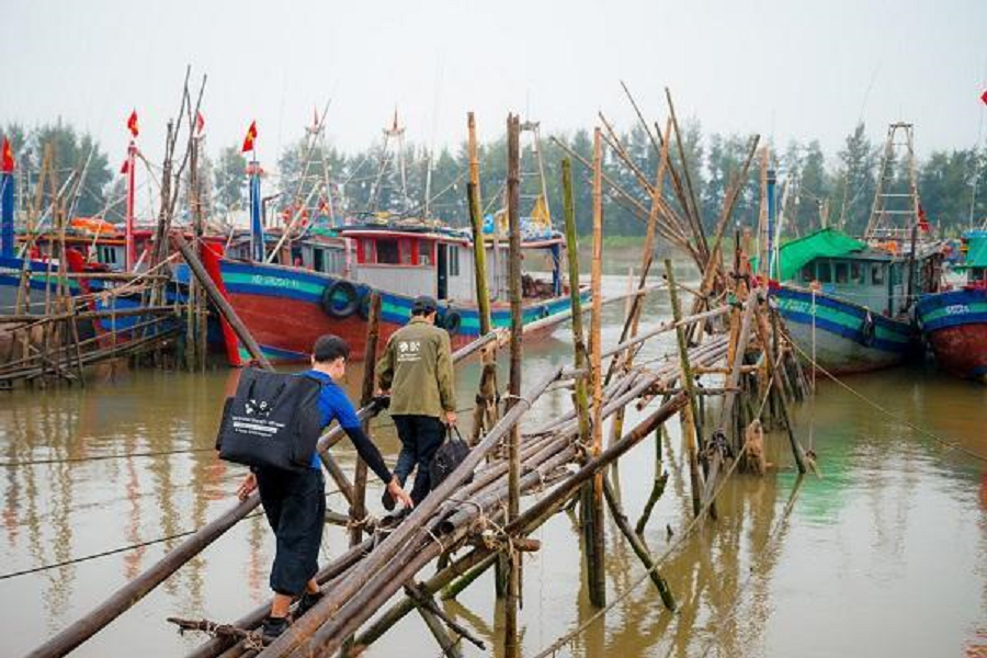 BA GPS đồng hành, hỗ trợ ngư dân vươn khơi bám biển