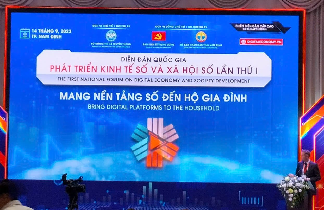 Diễn đàn quốc gia phát triển kinh tế số và xã hội số lần thứ nhất