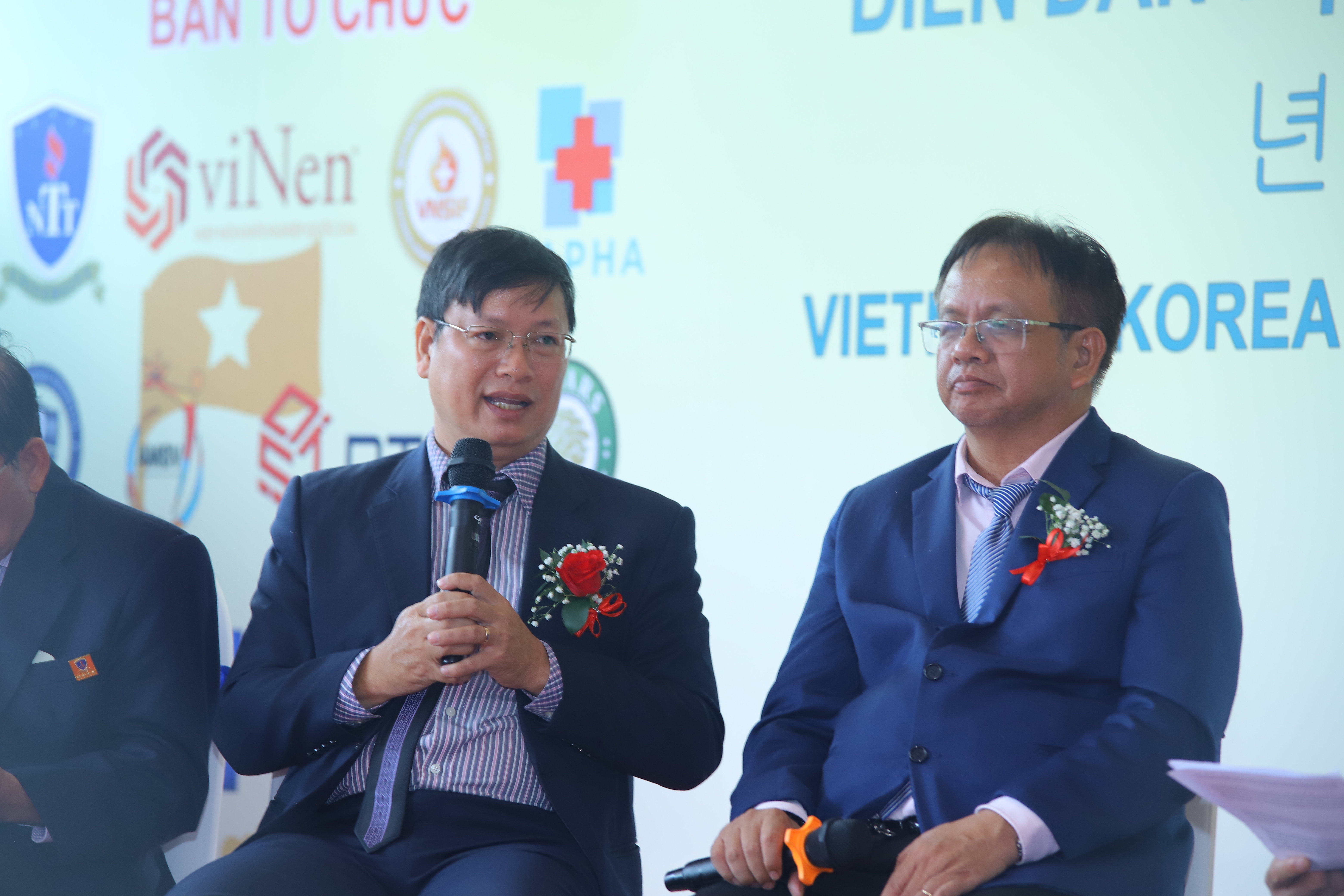 Viện trưởng Viện Phát triển Kinh tế Số Việt Nam, Trưởng Cơ quan Đại diện phía Nam Hội Hỗ trợ Phát triển Kinh tế Miền núi Việt Nam tại phiên tọa đàm