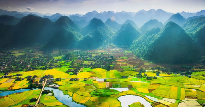 Regional linkage to develop tourism in association with conservation and promotion of cultural, historical and revolutionary values among the provinces in the Viet Bac War Zone