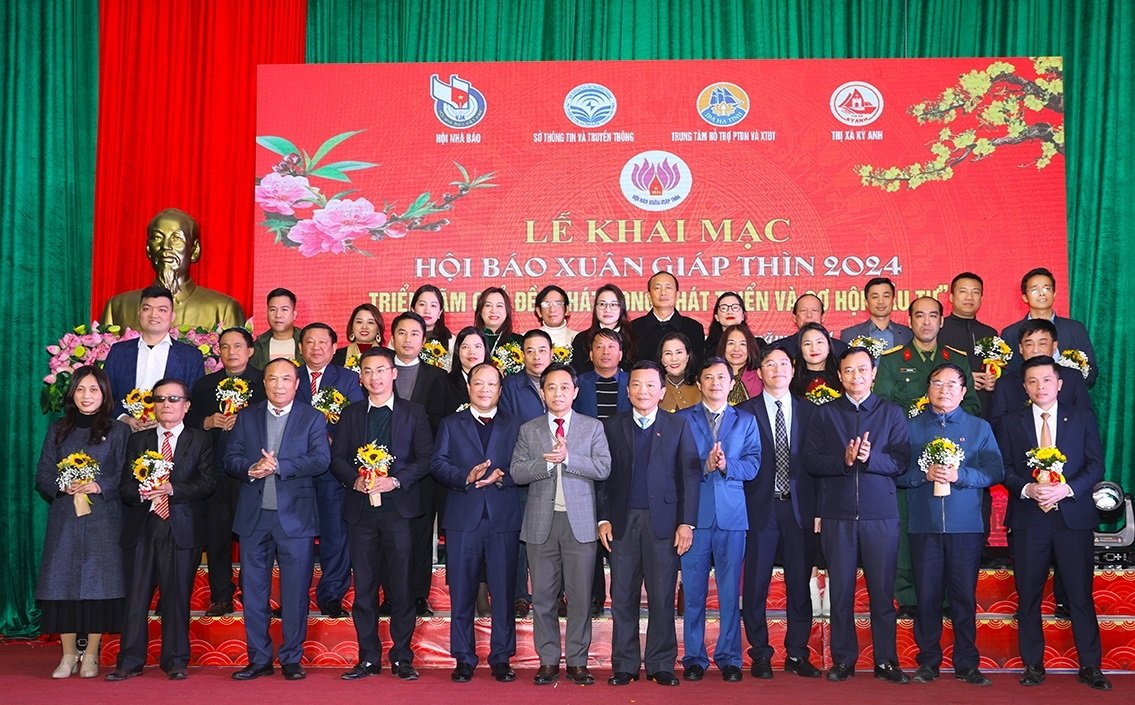 Hà Tĩnh: Nét đẹp văn hoá tại Hội báo Xuân Giáp Thìn 2024