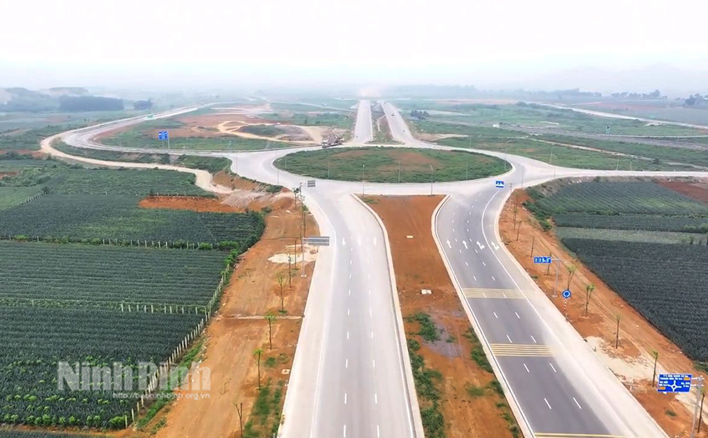 https://apibeta.baoninhbinh.org.vn/user-blob/15088545-560b-d200-1fa2-cc31adda5a44/2024/11/19/cong-trinh1.jpg