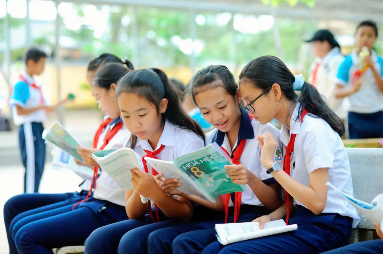 Định hướng xây dựng xã hội học tập ở Việt Nam trong giai đoạn mới