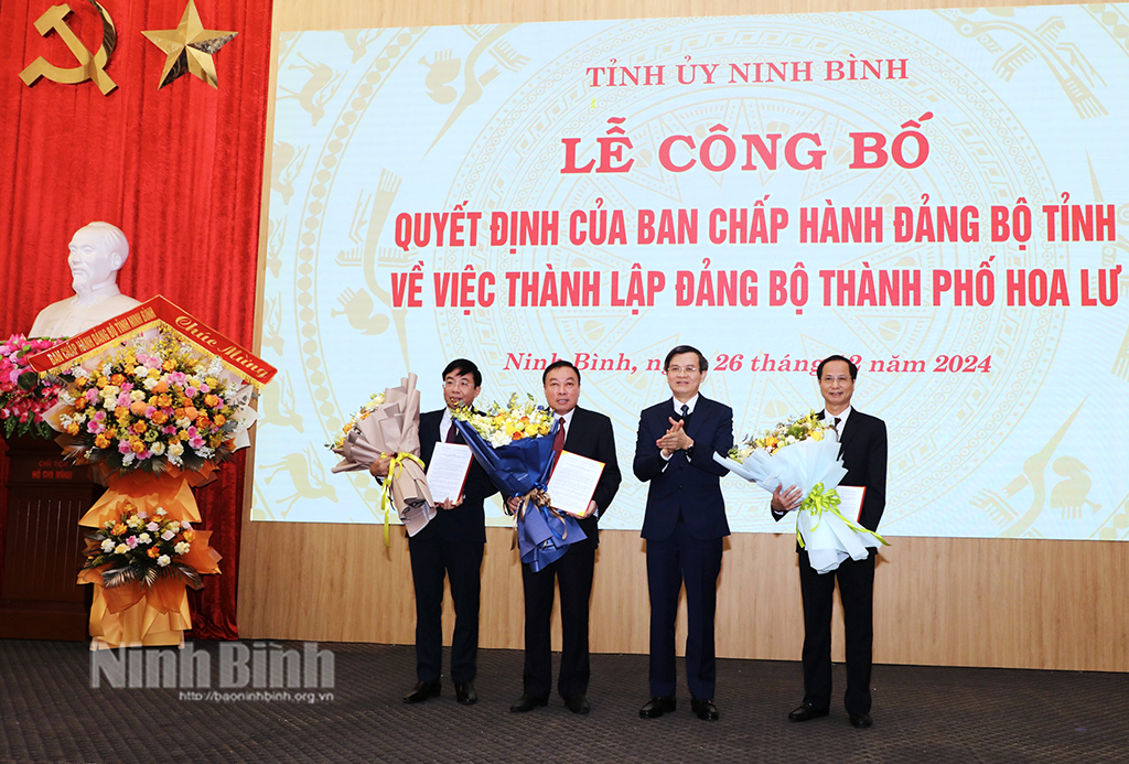 https://apibeta.baoninhbinh.org.vn/user-blob/15088545-560b-d200-1fa2-cc31adda5a44/2024/12/26/bt-tang-hoa-hl_1735182456974.jpeg