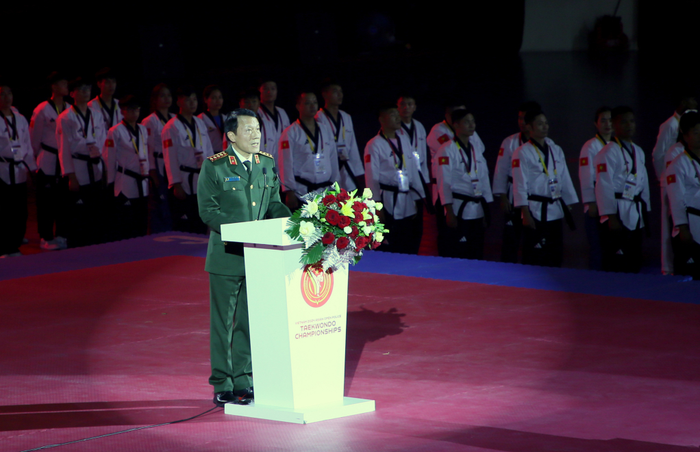 https://media.baoquangninh.vn/upload/image/202412/medium/2289232_khai_mac_taekwondo_9_22175106.jpg