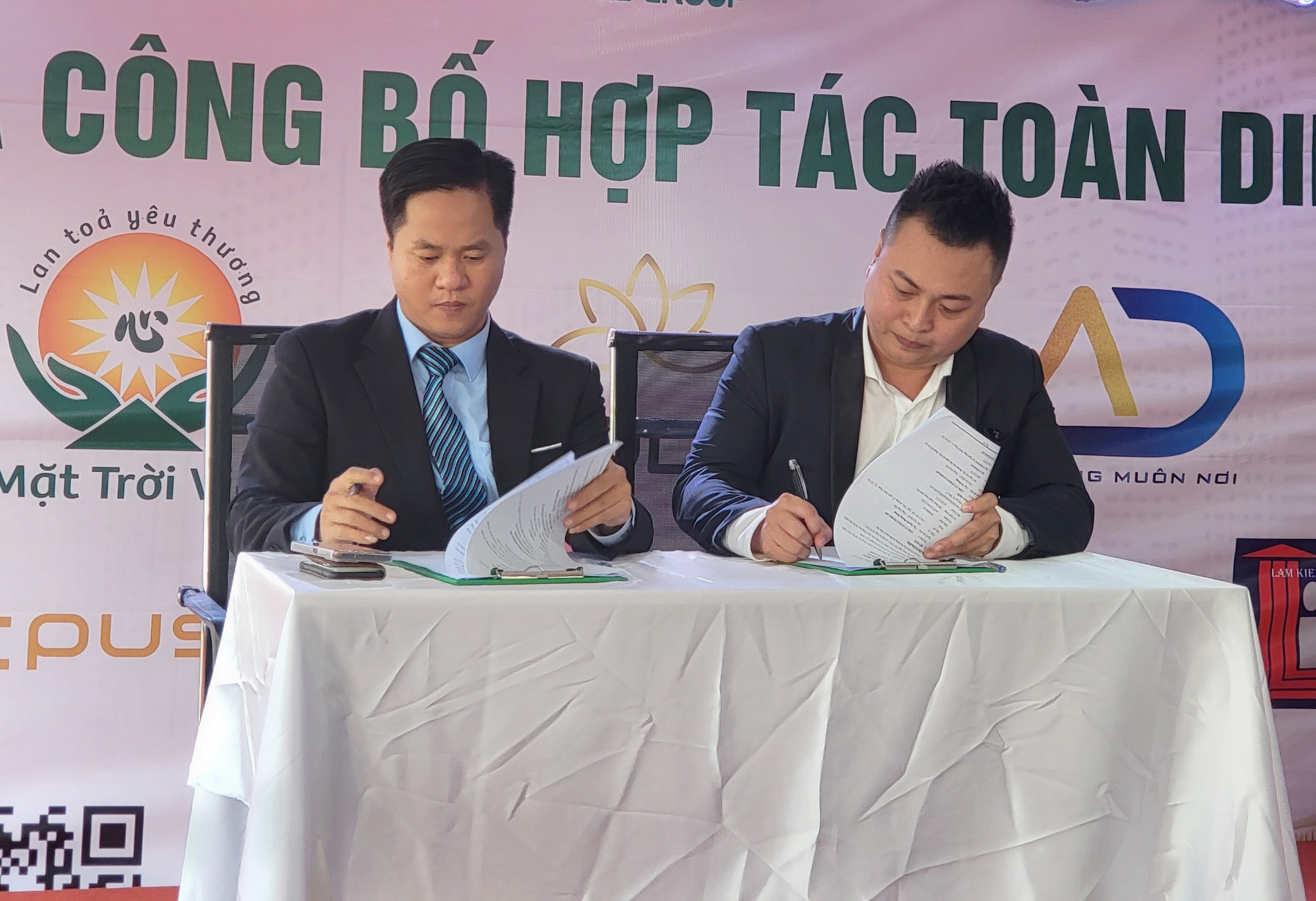 Công ty Cổ phần Probiocare ký hết hợp tác toàn diện với Công ty Cổ phần OCOP Mart và Hợp tác xã OCOP Hoàn Cầu.