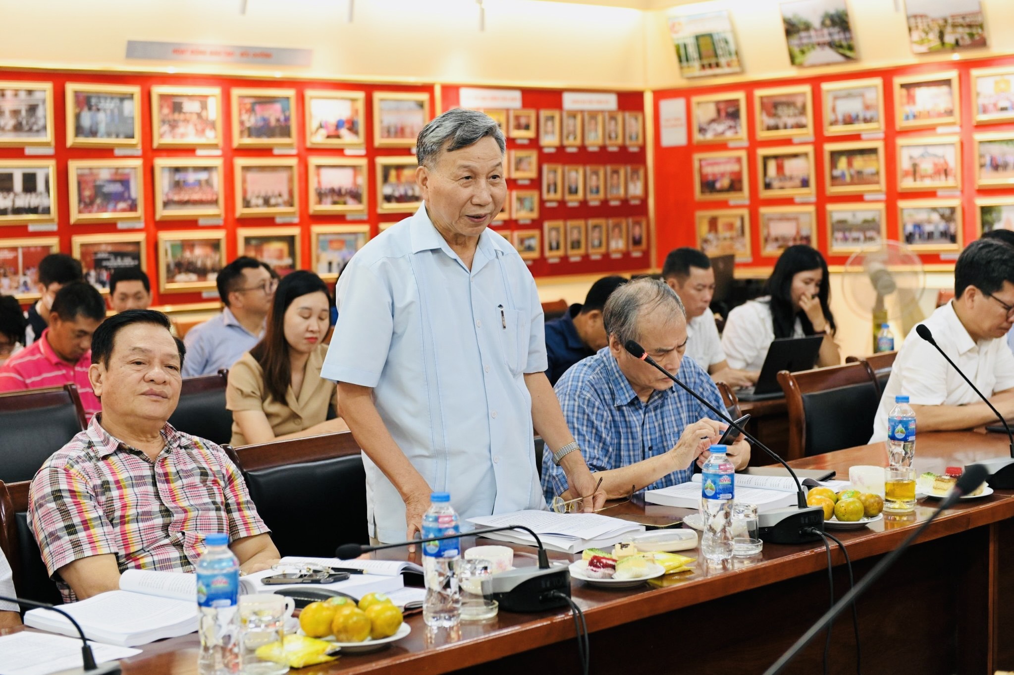 PGS.TS. Trần Nam Chuân – nguyên cán bộ Viện Chiến lược, Bộ Quốc phòng tham luận tại Hội thảo.