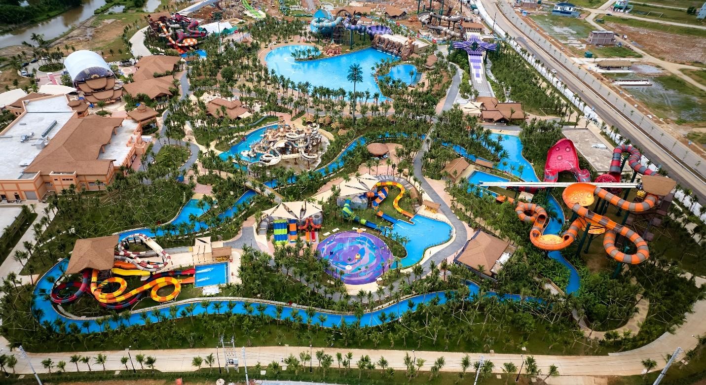Công viên nước thuộc Tổ hợp vui chơi giải trí Sun World Sam Son hút khách ngay khi mới đưa vào vận hành, khai thác