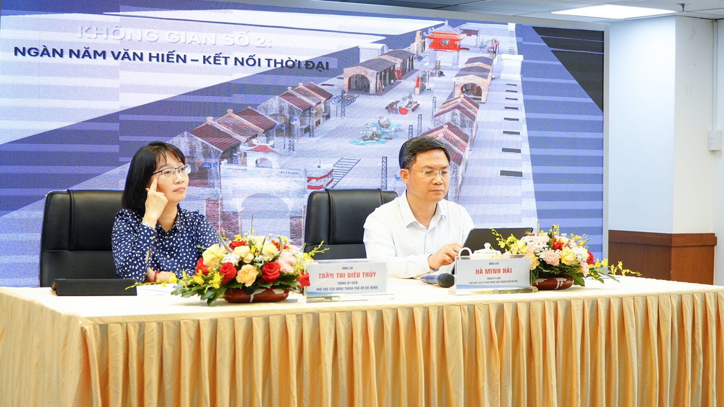 Phó Chủ tịch Uỷ ban nhân dân TP.HCM Trần Thị Diệu Thuý và Phó Chủ tịch Uỷ ban nhân dân TP.Hà Nội Hà Minh Hải chủ trì họp báo