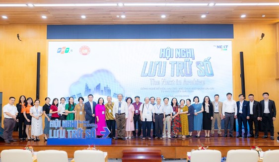 5. Một số vị đại biểu là Chuyên gia trong ngành Lưu trữ và