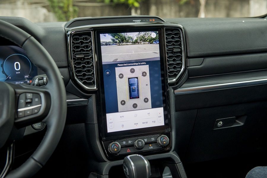 Ford Việt Nam nâng cấp gói công nghệ mới cho Everest phiên bản Titanium 4x2